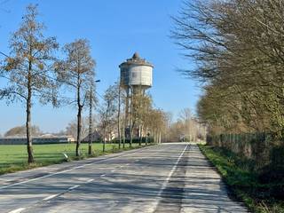 Koop eens een WATERTOREN...Dit unieke gebouw was ooit 1 van de watertorens van Ieper. Er is een vergunning voor het uitbaten van een vakantiewoning...