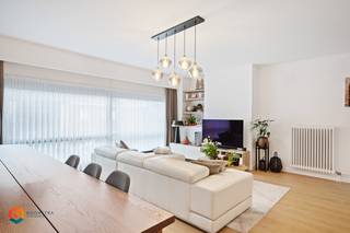 Op een uitstekende ligging in het hart van Putte bevindt zich dit verzorgde appartement met twee slaapkamers. Het gebouw ligt op wandelafstand van...