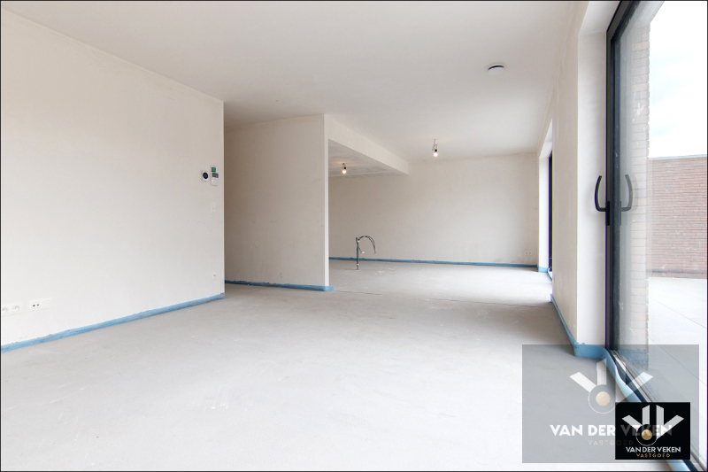 Ruim gelijkvloers nieuwbouwappartement met 2 slaapkamers, een terras en een mooie tuin op een goed bereikbare locatie! - foto 4