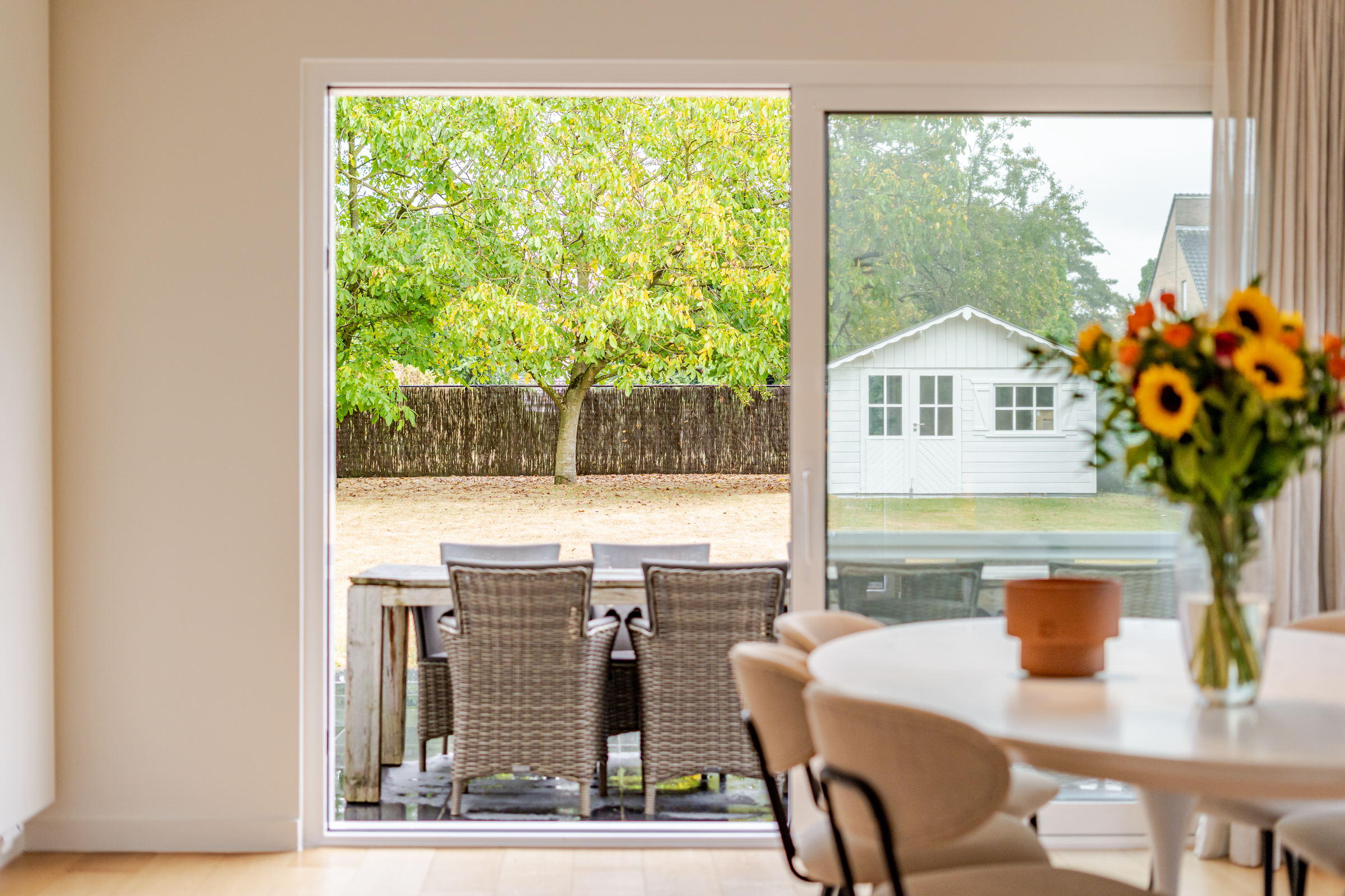 Lichtrijke villa met prachtige tuin in rustige woonwijk - foto 5