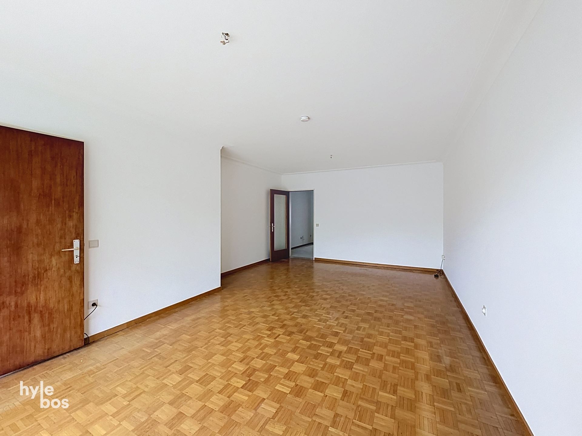 Apartment - photo 4