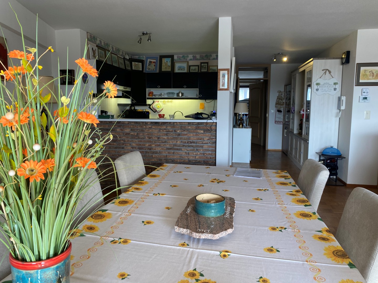 Uniek gelegen instapklaar appartement, 3 slpkr, kkn, bdkr en 2 terrassen alsook zicht op zee, jachthaven en Hinterland te Blankenberge - foto 5