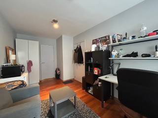 ACADEMIEJAAR 2026-2027 - ENKEL STUDENTEN/STUDENTS ONLY <br /><br />Studentenkamer met eigen sanitair, gelegen in de Lepelstraat dewelke parallel gelegen is tussen de Diestsestraat en dé Bondgenotenlaan. Het pand is omgeven door zijn historische gebouwen, winkels, campussen, openbaar vervoer … Kortom, je kan er alles vinden in de nabijheid.<br /><br />De kamer beschikt over een privatie badkamer en wordt deels meubeld verhuurd. Fietsen kunnen inpandig geplaatst worden! <br /><br /><strong><span>Interesse in een bezoek ter plaatse? 016 229 228 of verhuur@connect-immo.be</span><br /><br />Huurprijs: €560 + €120 provisie lasten (water, verwarming, elektriciteit en internet) <br /></strong>EPC: 123 kWh/m² - 1744549