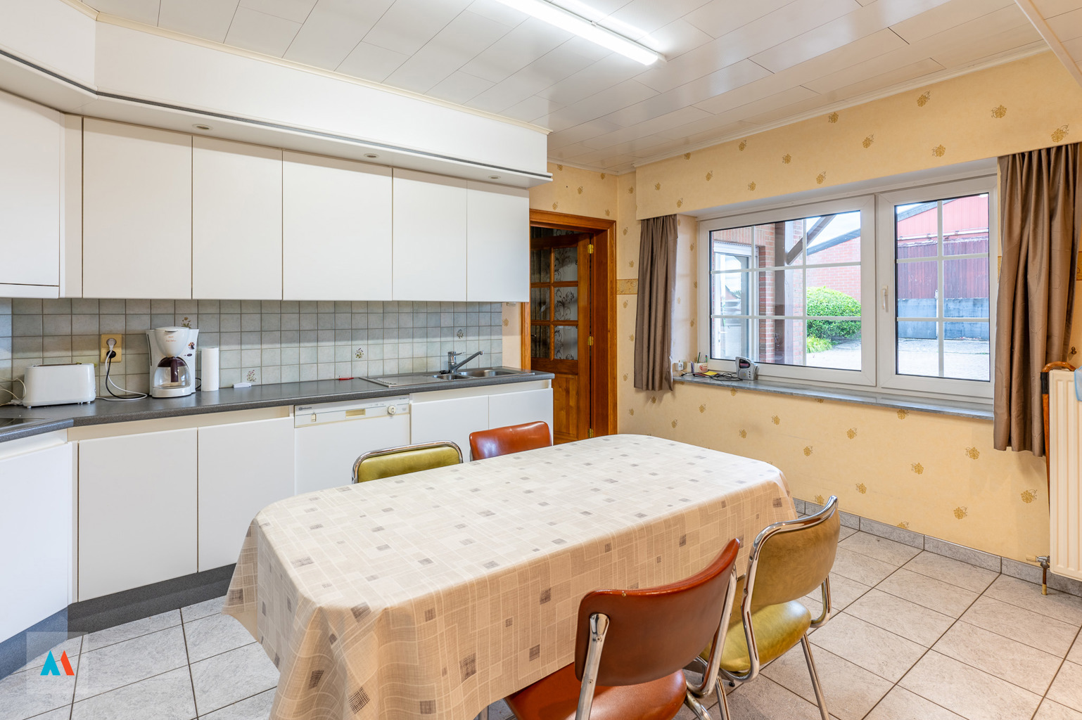 Hoeve met bijgebouwen in Loenhout - foto 5