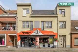 Winkel met woonst (205 m²) te koop met atelier/loods (257 m²) in Ruddervoorde. Deze eigendom geniet een commerciële ligging, grote winkelruimte...