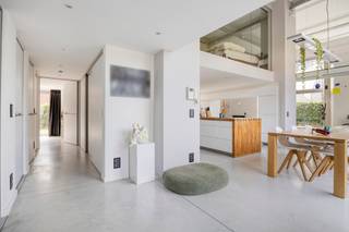 Mechelen: Unieke loft met 3 (mogelijk 4) slaapkamers in gerenoveerd fabrieksgebouw te koopStap binnen in deze prachtige loftwoning, gelegen in een...