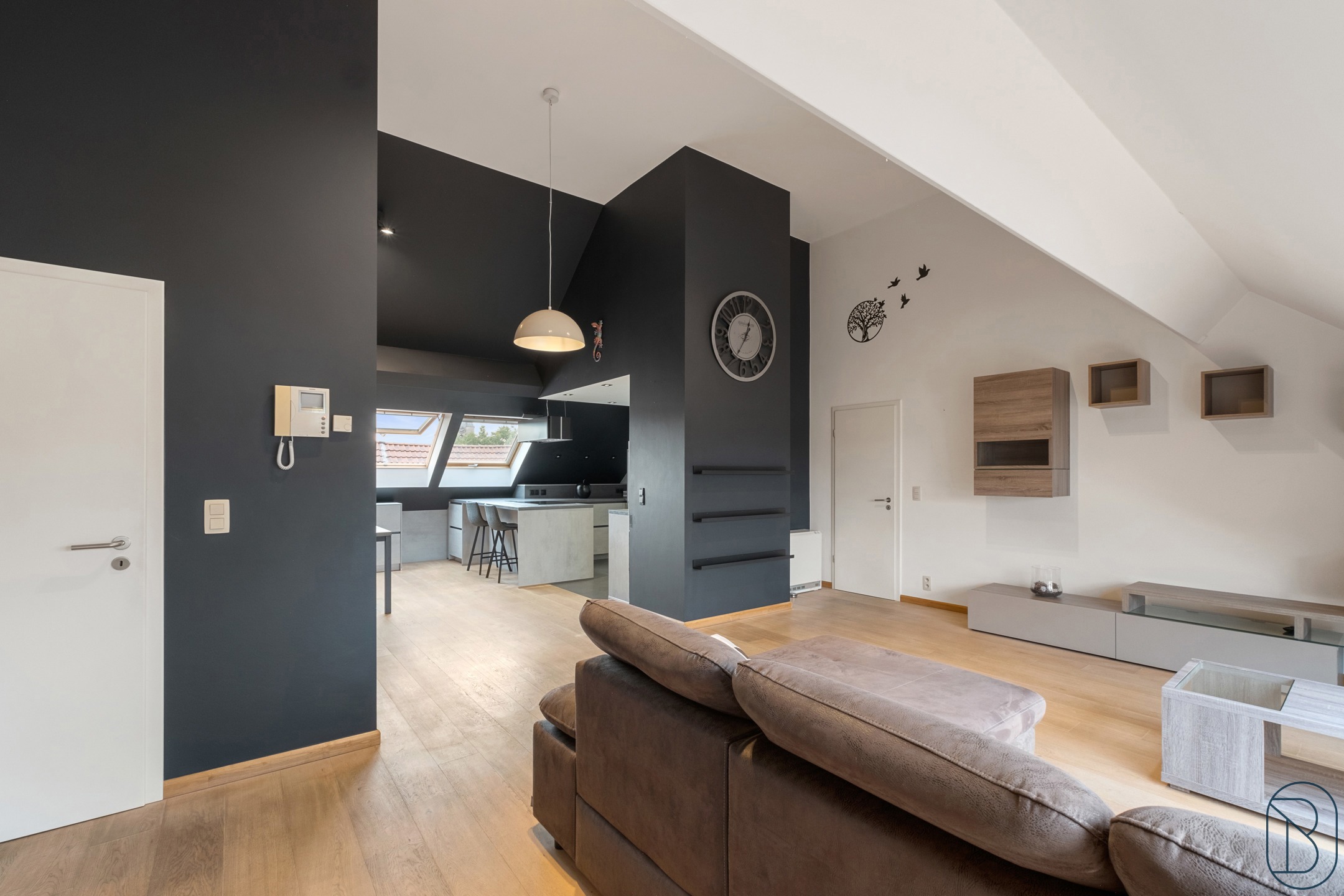 Prachtige loft van 132m², 3 slk, parkeerplaats, kelder! - foto 1