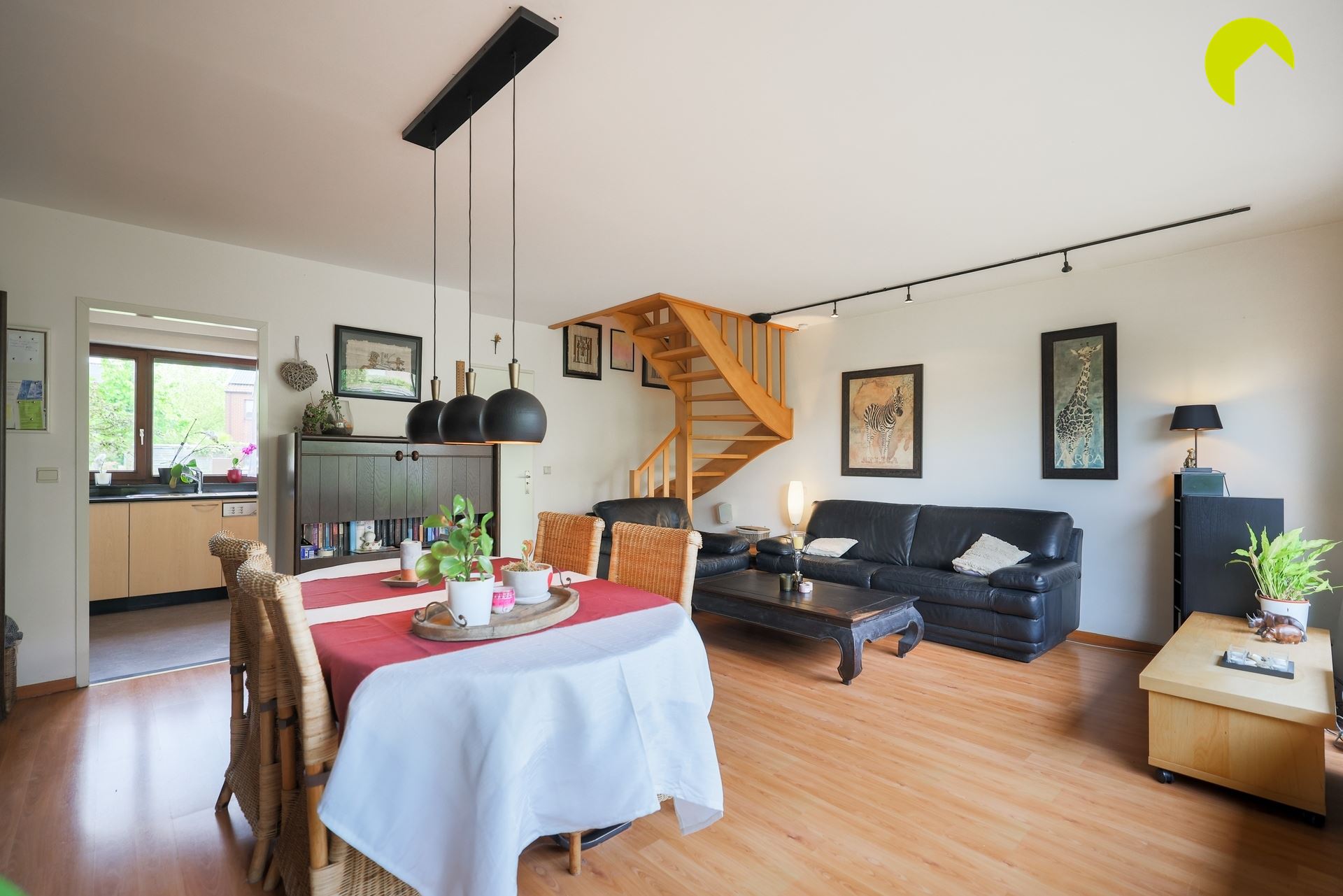 Verzorgde woning met 3-slpk. en garage in doodlopende straat! - foto 4