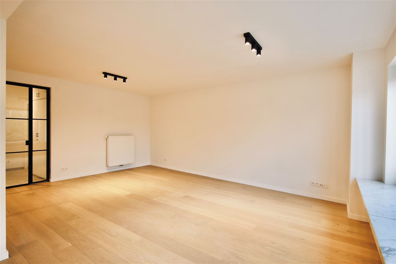 Ruim appartement in het hartje van Melsele - foto 5