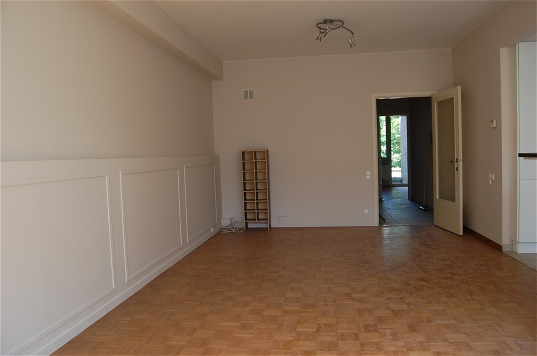 INSTAPKLAAR APPARTEMENT OP CENTRALE LOCATIE - foto 5