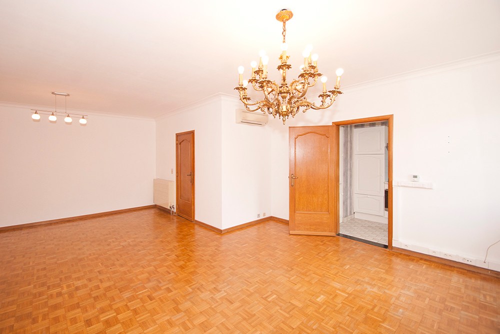 Ideaal gelegen appartement met 3 slaapkamers en lift - foto 3