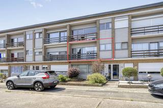 Het appartement dat we te koop aanbieden geniet een rustige ligging in Kapellen, vlakbij alle belangrijke voorzieningen zoals openbaar vervoer...