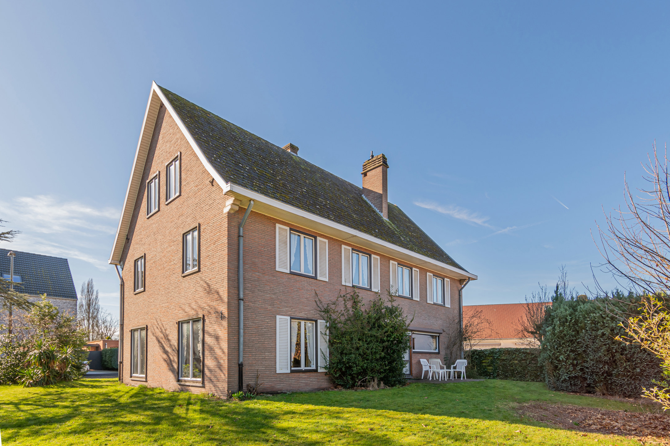 Ruime woning met 5 slpk en grote zolder in Kauwendael - foto 2