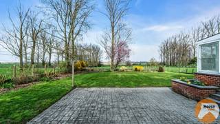 EERSTE BEZOEKDAG WOENSDAG 8 APRIL 2026 VAN 15U TOT 18U (ENKEL OP AFSPRAAK!!)GOOIK - Woning met schuur en weide op adembenemende locatieOntdek deze...