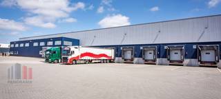 Logistiek magazijn met een oppervlakte van 3.128  m² in Wilrijk. Uitstekend gelegen langs de snelweg A12.De ruimte beschikt over 4 loading docks en...