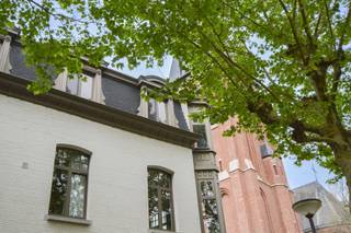 In een rustige straat te Mariaburg bevindt zich dit verzorgd appartement op de tweede verdieping van een kleinschalig gebouw. Dankzij de...