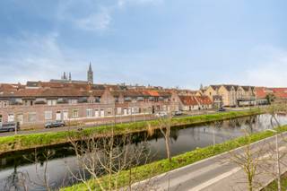 In de Masscheleinlaan bevindt zich deze charmante woning met een prachtig uitzicht op de waterloop De Ieperlee, gelegen in het hart van de...