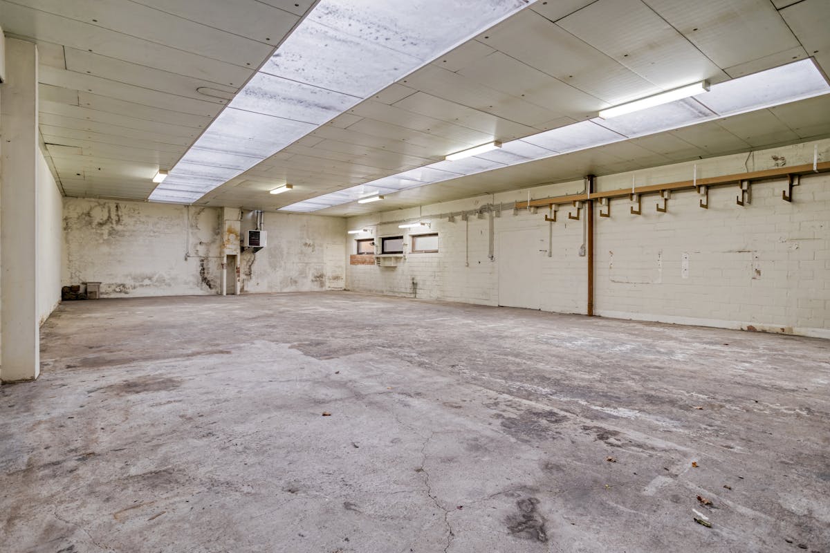 Huis (2slpk) met garage en loods (180m²) te Assebroek - foto 4