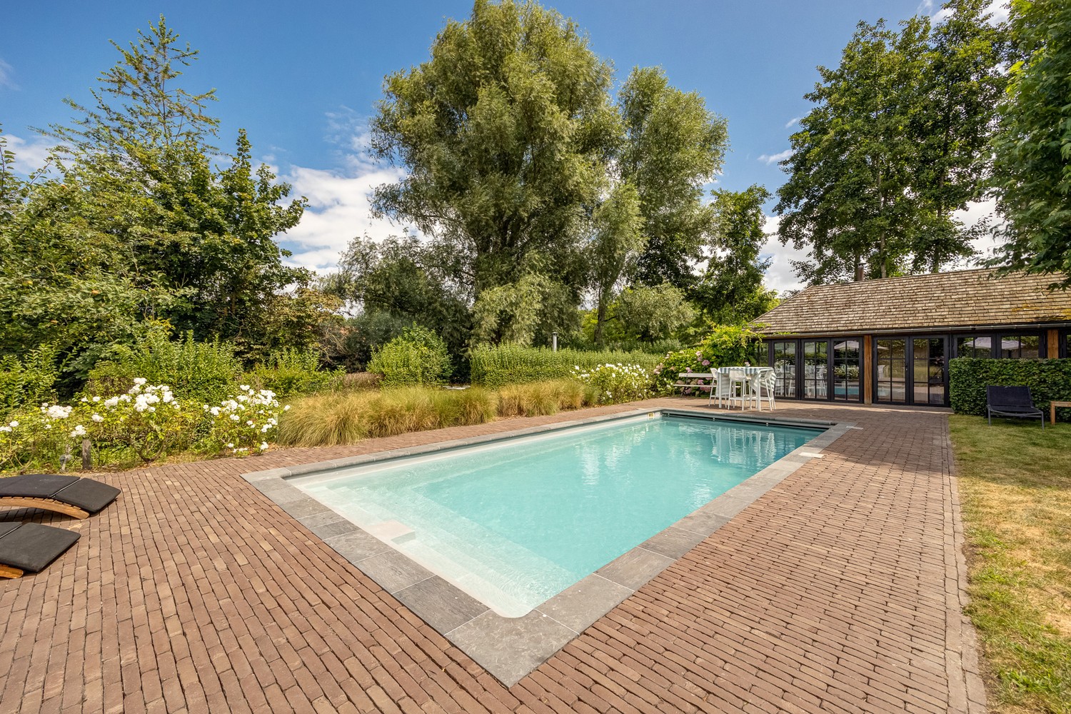 Karaktervolle woning met verwarmd zwembad en poolhouse — Verrebroek - foto 4