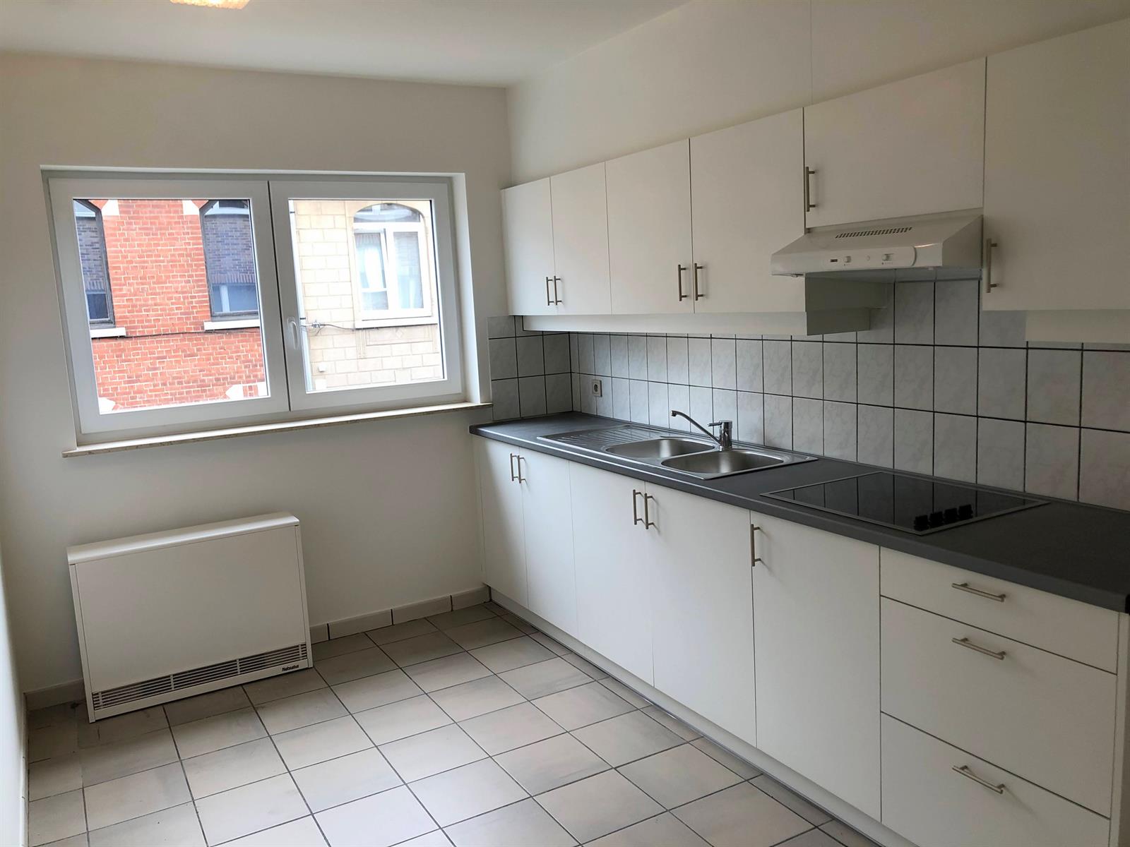 Appartement met 2 slaapkamers en garage te Denderleeuw - foto 4