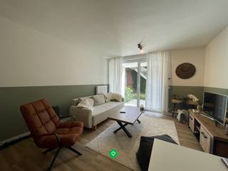 Dit appartement is gelegen in een rustige residentie pal in de dorpskern van Rumbeke. Het centrum van Roeselare, winkels, de autosnelweg en...