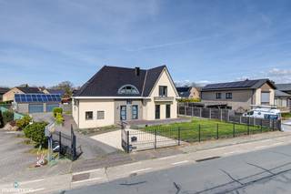 GERENOVEERDE WONING MET 3 SLAAPKAMERS, RUIME GARAGE EN TUIN (11A 40CA) TE BILZEN*** Bekijkt u deze woning via een aanverwante website? Surf...