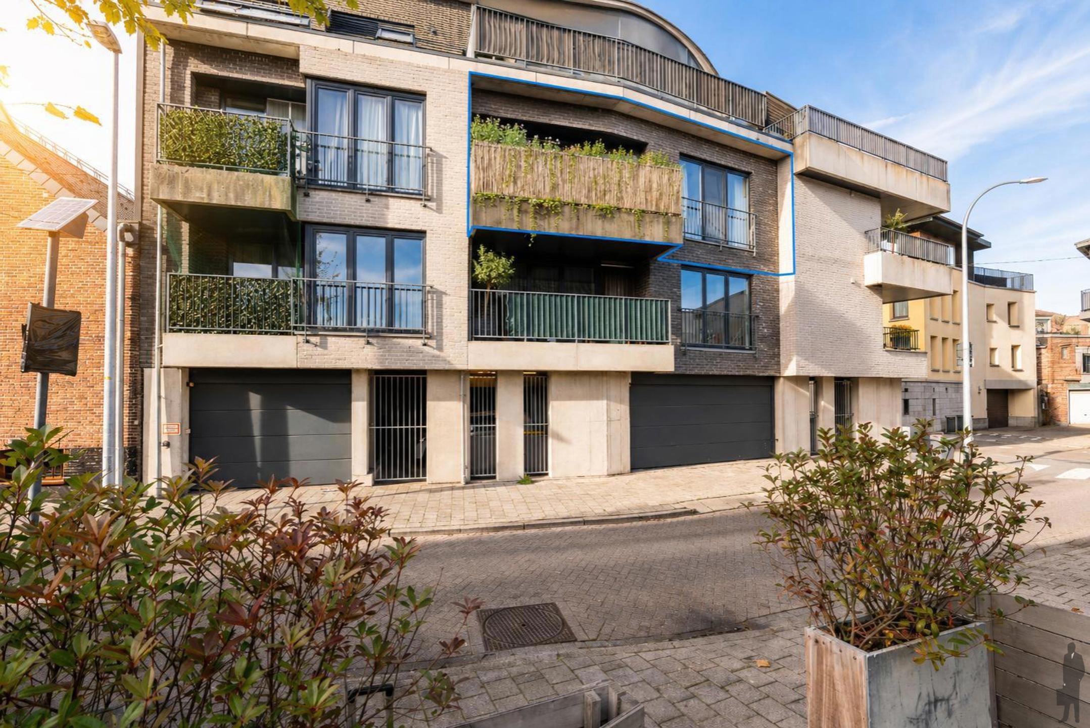 Gezellig appartement met terras en staanplaats in hartje Hoogstraten. - foto 1