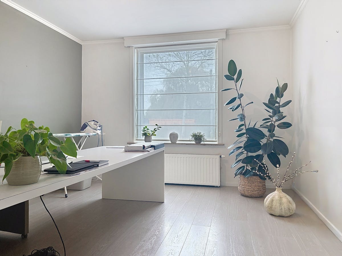 Ruime woning met 3 slaapkamers en zonnige tuin te Staden. - foto 4