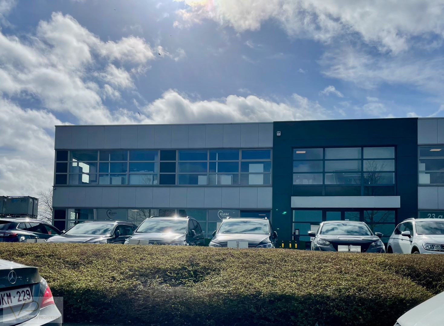 Instapklare kantoren (230m²) nabij E-17 - foto 1
