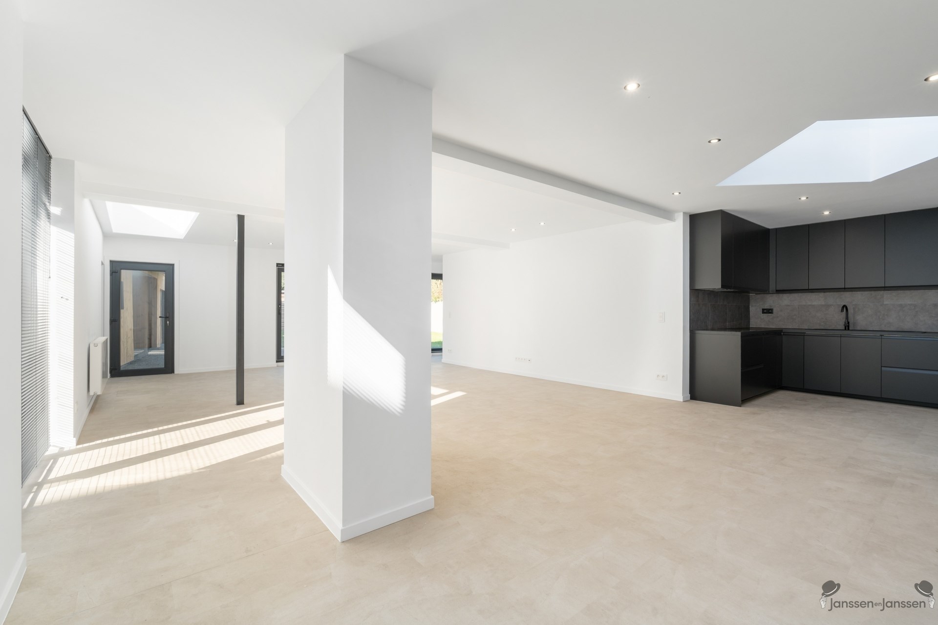 Luxueus gerenoveerd duplexappartement met 4 slaapkamers en private tuin - foto 5