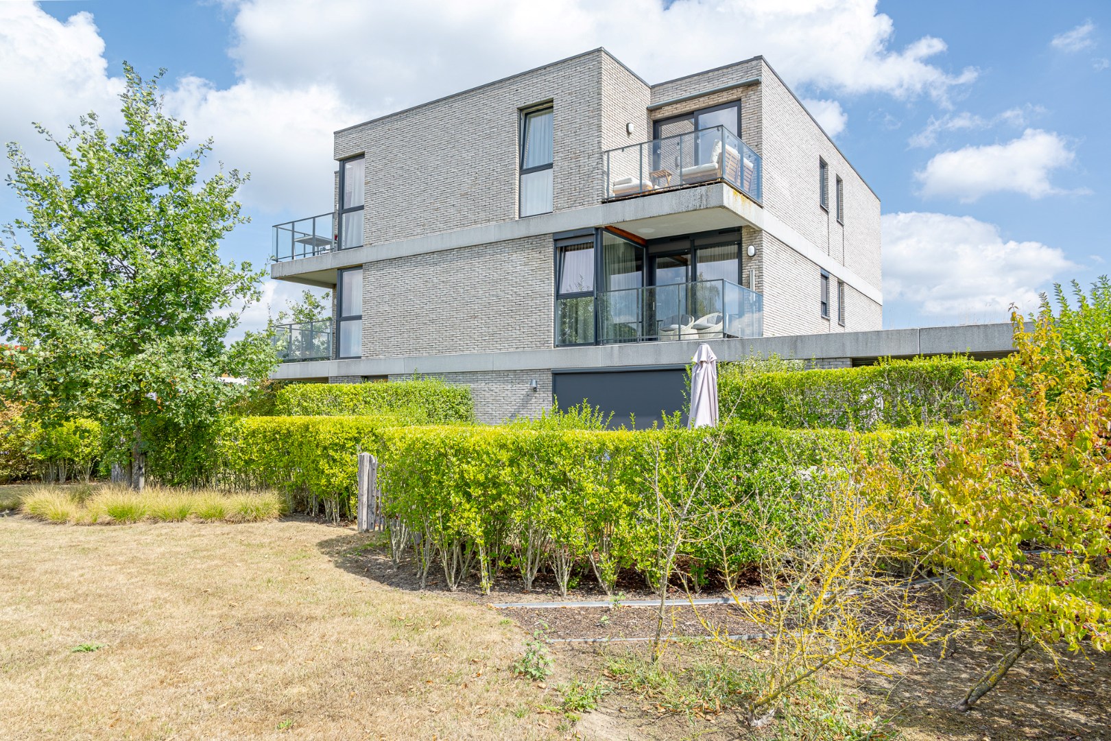 Recent, instapklaar appartement met 2 slaapkamers, terras en overdekte staanplaats in Lauwe - foto 5