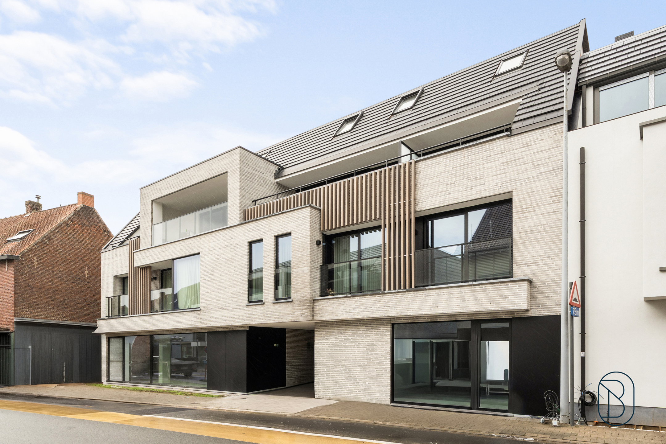 Lichtrijke duplex met twee terrassen in Waregem - foto 1