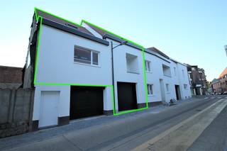 Pal in het centrum van Brakel vindt u deze stijlvolle nieuwbouwwoning. Dankzij de centrale ligging geniet u van directe nabijheid van horeca,...