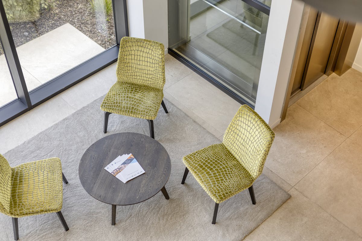 Bâtiment d'affaires multifonctionnel à louer à Nieuport - photo 5