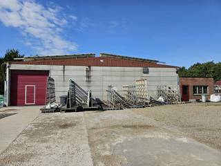 TE HUUR - BEDRIJFSHAL GENKRuime bedrijfshal van 1000m² - gelegen op een strategische locatie aan Woudstraat 15 - nu beschikbaar voor...