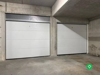 Deze garage nr. 13 is gelegen in de Stationsstraat te Koekelare, op een boogscheut van de markt.Dit alles vervat in een stijlvol, functioneel en...
