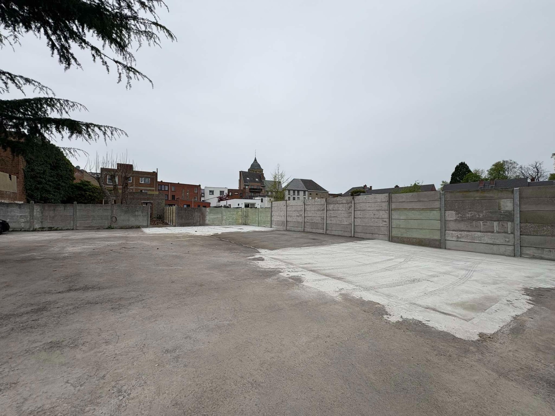 Autostaanplaatsen te huur in centrum Brakel - photo 2