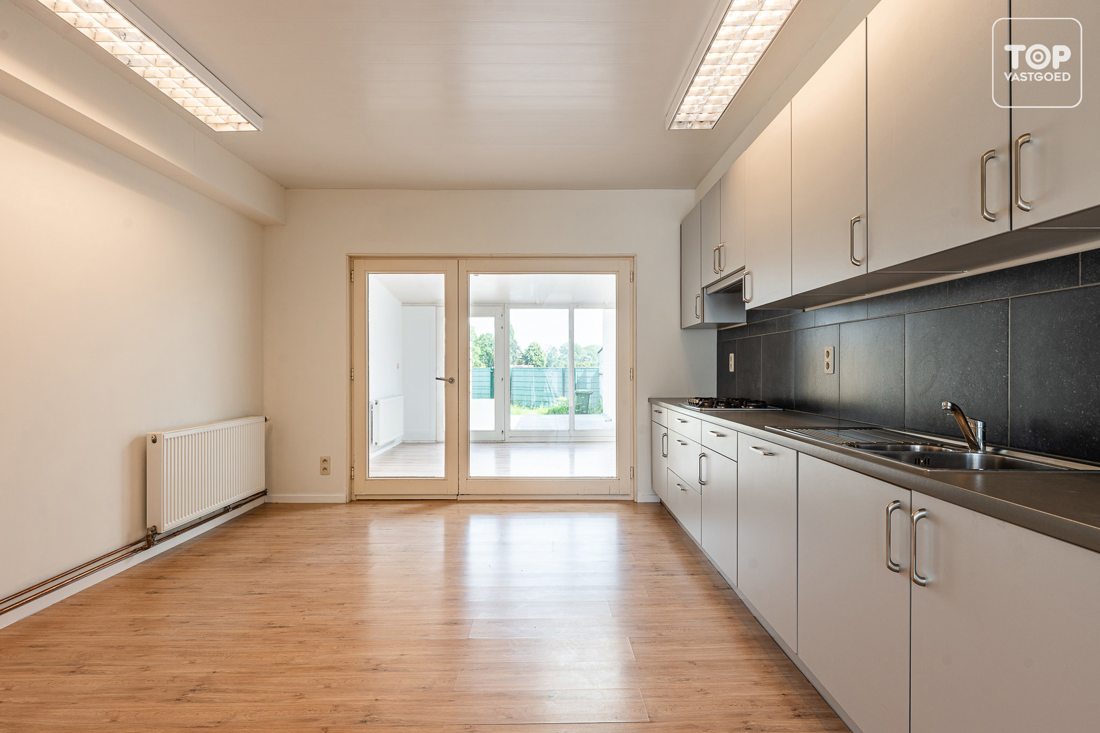 Instapklare woning met 3 slaapkamers en open zicht op de velden - foto 4
