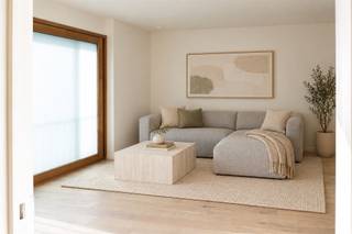 <p><strong>Nieuwbouw 1-slaapkamerappartement met terras, staanplaats en EPC A</strong></p><p>Dit verzorgd en energiezuinig appartement combineert een praktische indeling met hedendaags wooncomfort. Dankzij het gunstige EPC-label A geniet u van een energiezuinige woning met lage energiekosten.</p><p>Het appartement beschikt over een aangename leefruimte met aansluitend de keuken, één slaapkamer, een badkamer en een praktische berging. Daarnaast is er een terras waar u in alle rust van de buitenlucht kunt genieten.</p><p>Ook de groene en rustige omgeving vormt een belangrijke troef, met Park van Eden in de nabije omgeving.</p><p>Bij het appartement hoort bovendien een autostaanplaats, waardoor parkeren steeds vlot en comfortabel verloopt.</p><p>Het appartement is momenteel verhuurd. Hierdoor is het niet alleen interessant voor eigen bewoning op termijn, maar biedt het ook de mogelijkheid om het pand aan te kopen als investering met onmiddellijke huuropbrengsten.</p><p>Troeven:</p><p>-EPC A<br />-1 slaapkamer<br />-Terras<br />-Praktische berging<br />-Autostaanplaats<br />-Groene omgeving nabij Park van Eden<br />-Energiezuinig<br />-Momenteel verhuurd<br />-Interessant voor eigen bewoning of als investering</p><p><span>De autostaanplaats dient verplicht mee aangekocht te worden voor € 30.000.</span></p><p>Voor meer informatie of het inplannen van een bezoek kunt u contact opnemen via lou@guldentopsvastgoed.be.</p>