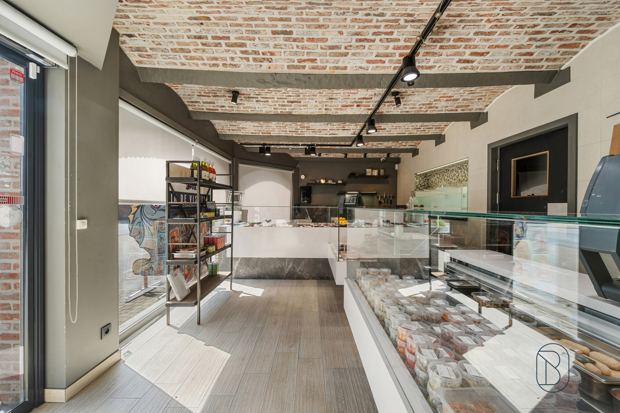 Overname viswinkel met woonst in centrum Berchem - foto 3