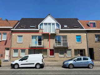 Compact en gezellig 1 slaapkamer appartementje (1ste verdieping) : leefruimte, met keukenhoek, aparte slaapkamer, aparte badkamer met...