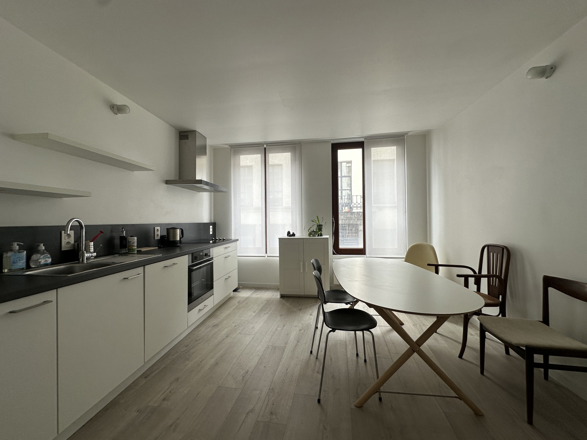 Ruim gemeubeld triplex appartement in het historisch centrum - foto 4