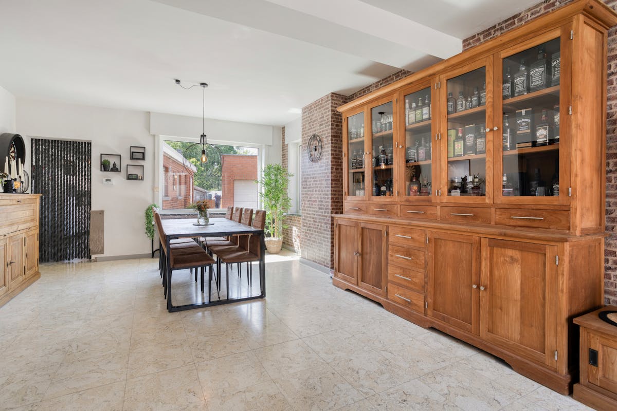 Een zeer ruim huis met 3 slaapkamers te Meulebeke. - foto 4