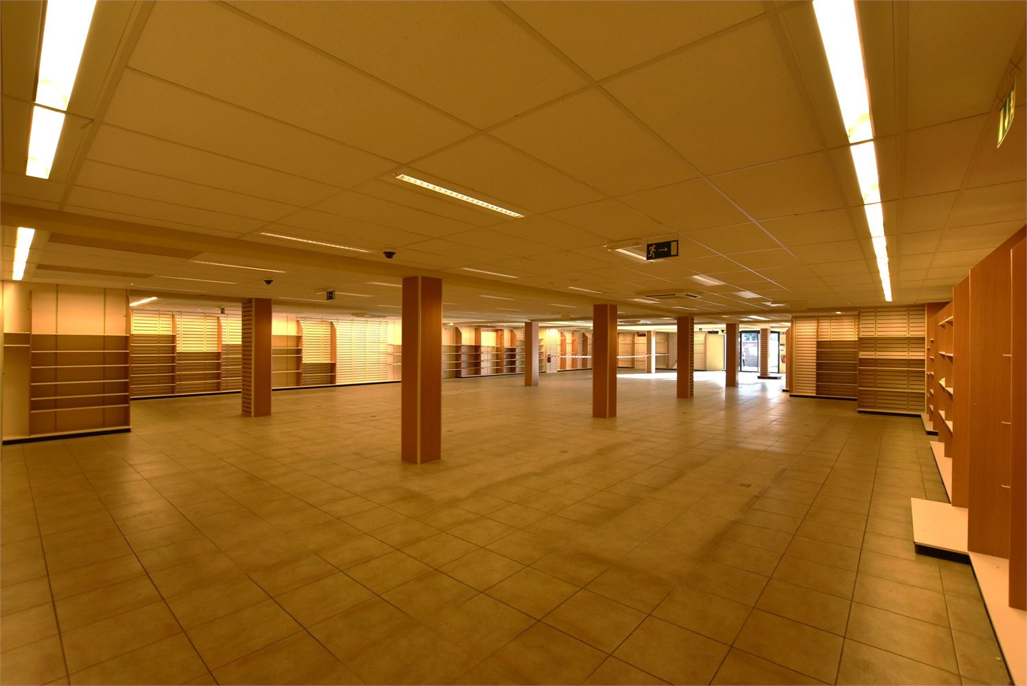 Handelspand 580 m² + magazijn - foto 4