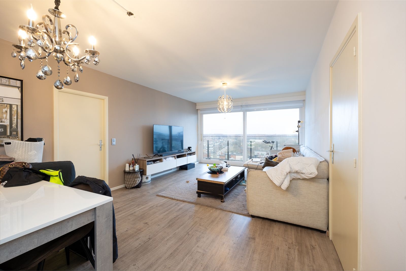 2 slaapkamer appartement op de 11e verdieping in Merksem te koop! - foto 3