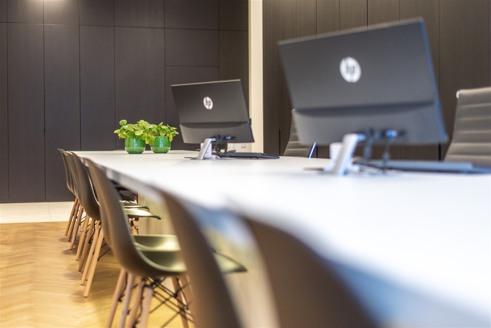 Representatief kantoor- of handelspand op topligging aan het Keizersplein in Aalst - foto 5