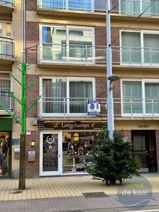 Op zoek naar een unieke plek aan de Belgische kust waar comfort, ruimte en locatie samenkomen? Ontdek dit charmante 2-slaapkamerappartement in het...