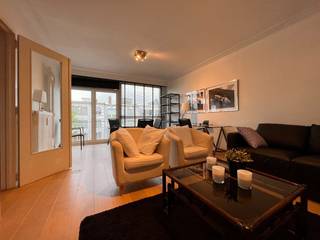 Bent u op zoek naar een GEMEUBELD 2- slpk appartement in Berchem?Dan is dit appartement iets voor u!!Gelegen in een kleinschalig gebouw op de derde...