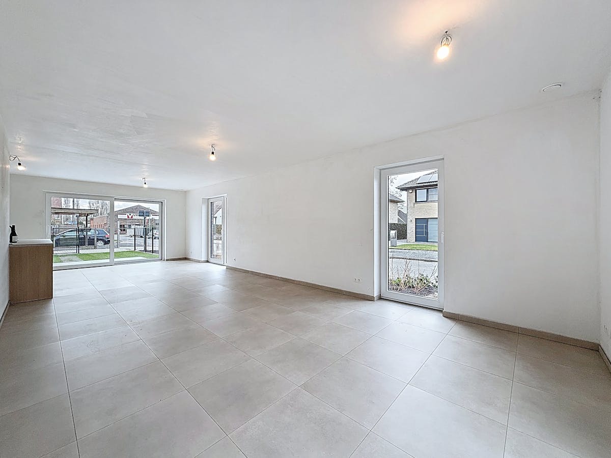 Nieuwbouwwoning te huur in doodlopende straat in Deerlijk! - foto 3