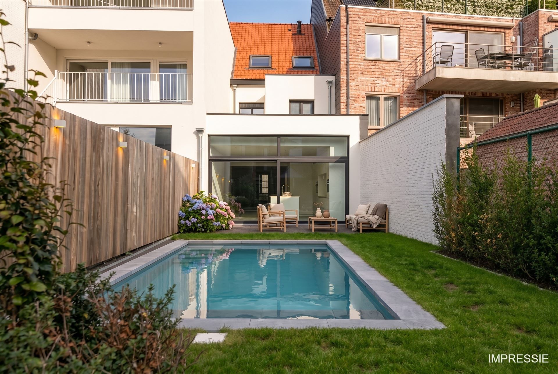 Karaktervolle stadswoning met verwarmd zwembad en luxueuze afwerking. - foto 4